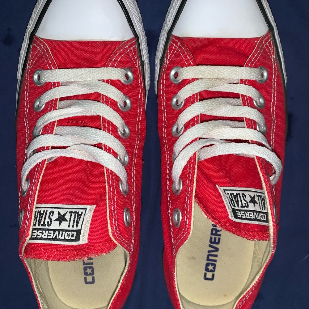 Converse shoes. Mens 5. Woman’s 7.